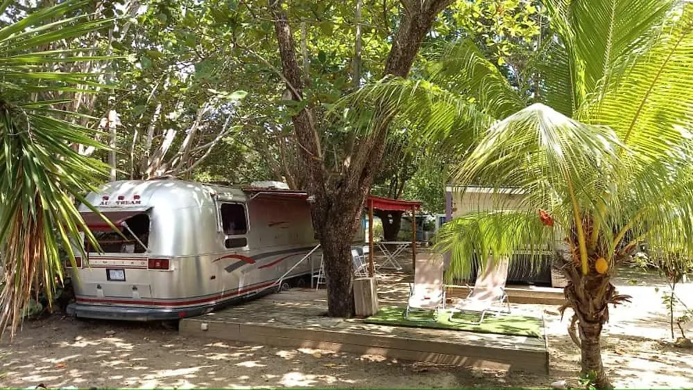 ** Kemp Airstream Paradise Bernard Martinik