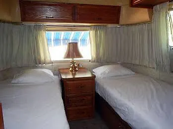 Airstream Paradise Bernard